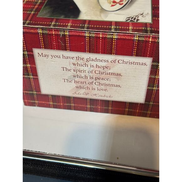 Sandy Lynam Clough Christmas Teacup & Saucer Set Holly Berries Candy Cane Handle - Picture 10 of 11